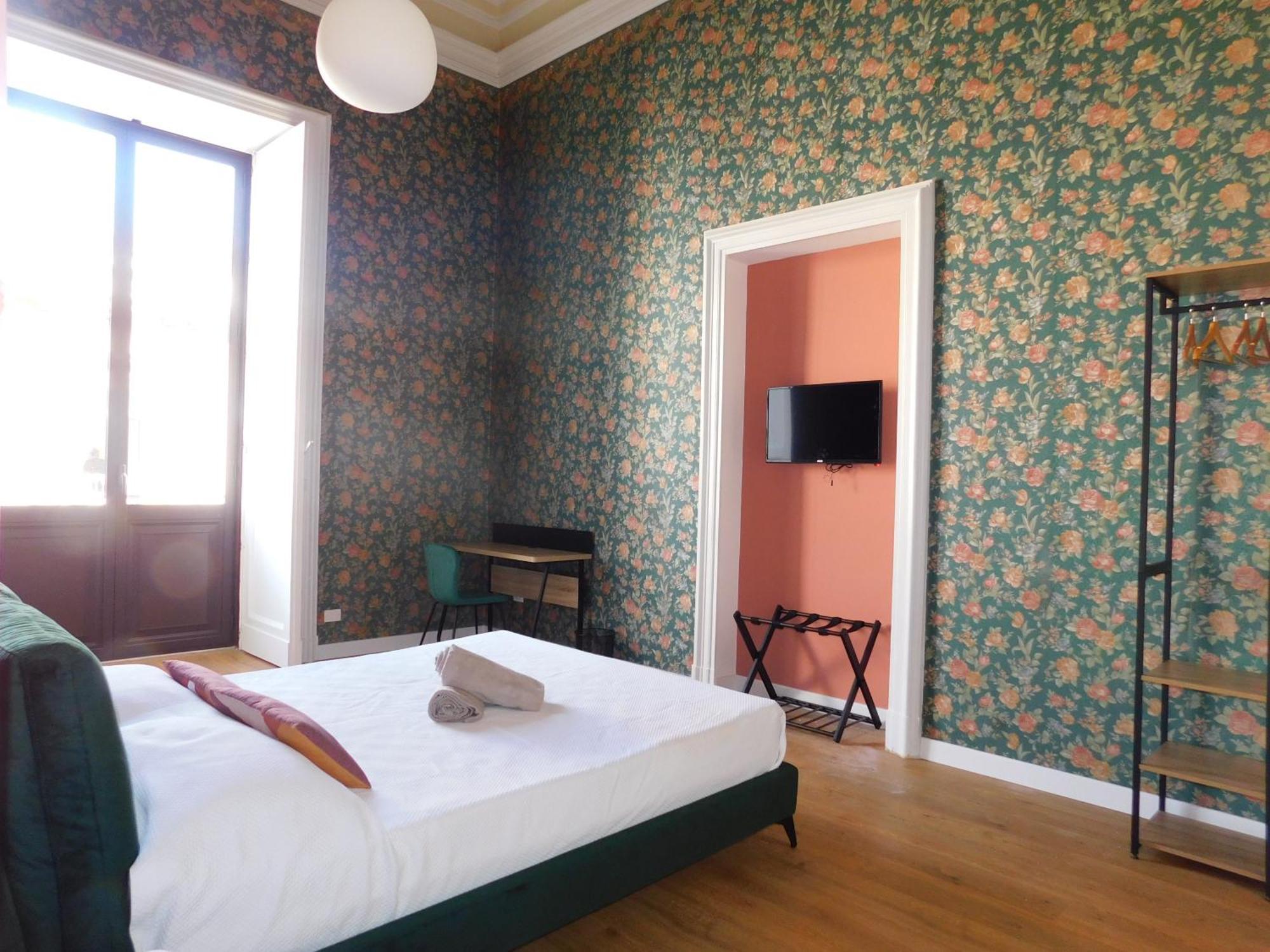 Hibiscus - Etnea Rooms Katania Zewnętrze zdjęcie