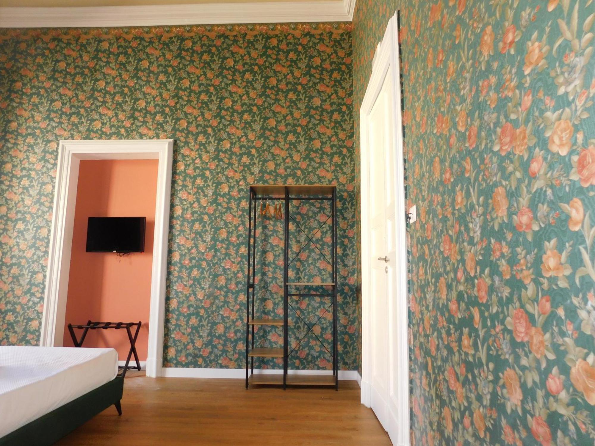Hibiscus - Etnea Rooms Katania Zewnętrze zdjęcie
